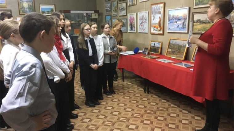 Учащиеся ознакомились выставкой Арины Перцаль «Красота спасет мир»